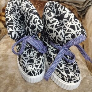 Freddy Plus Sneakers Size 7